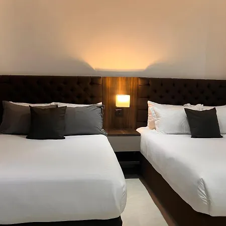 Hotel Zuriel Boutique 4*