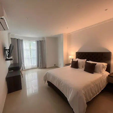 Zuriel Boutique 4*