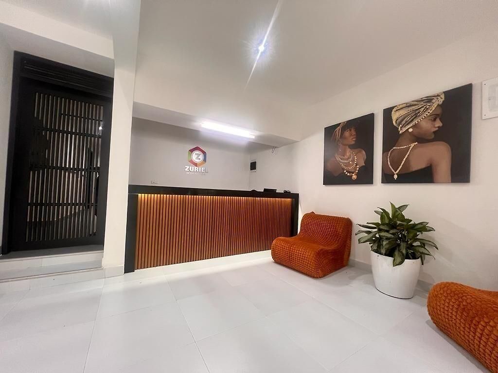 Zuriel Boutique