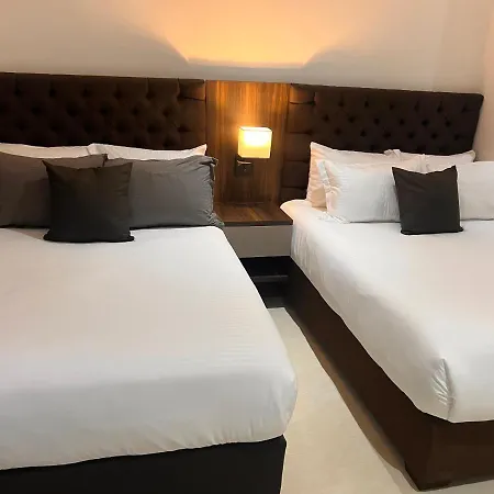 Zuriel Boutique Hotel 4*